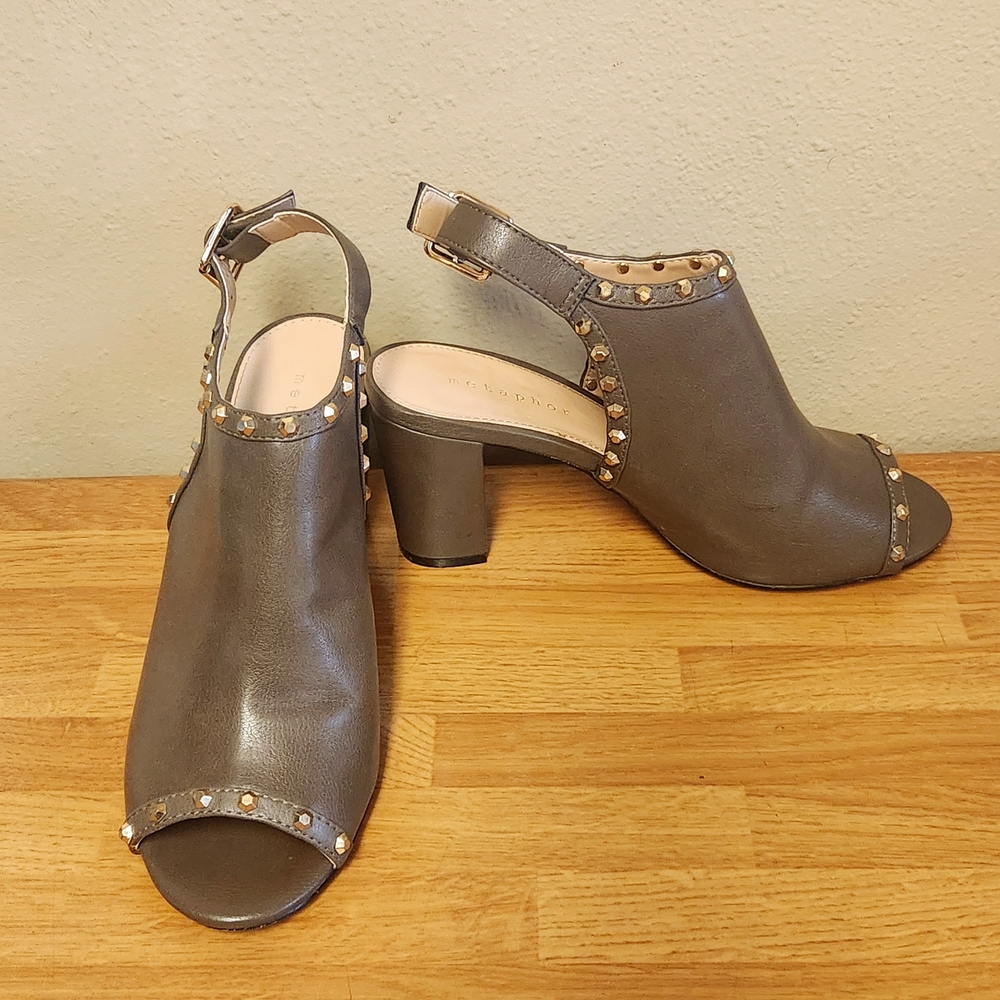Metaphor Brown Studded Women's Heels Sz 8